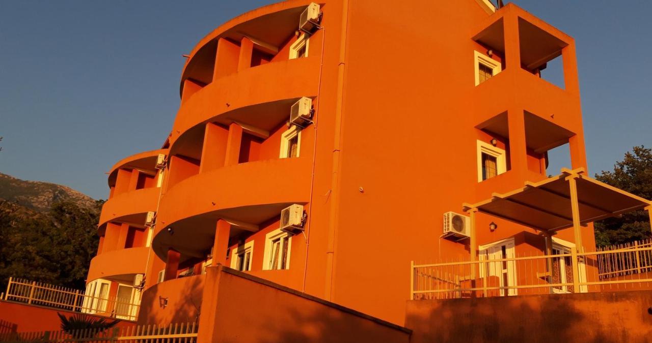 Apartments Danilo Kazanegra Светі-Стефан Екстер'єр фото